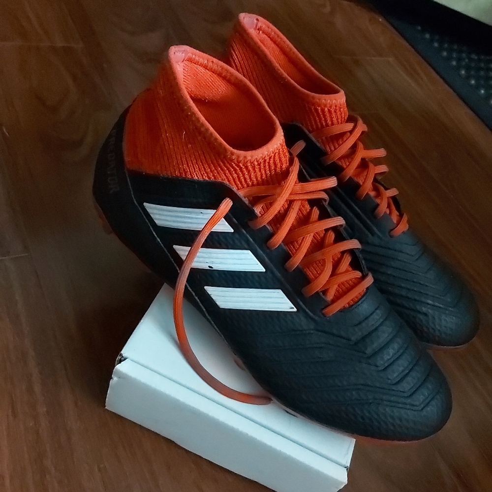 adidas soccer shoes - Picture 2 of 4
